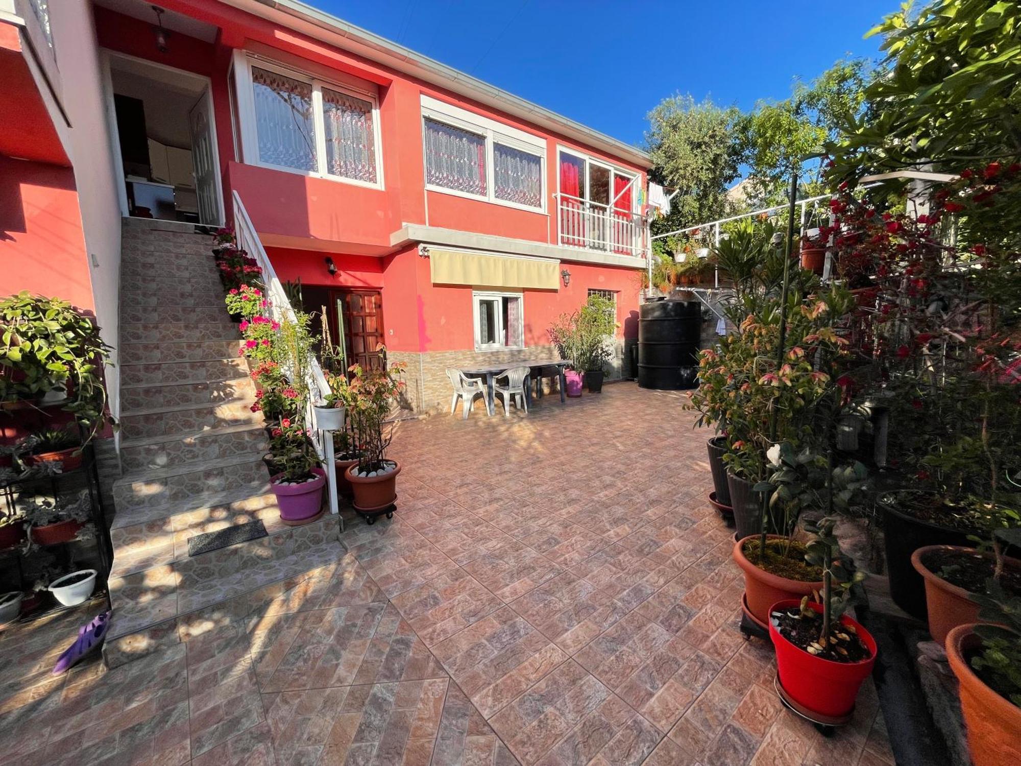 Studio Max Bijela Exterior photo